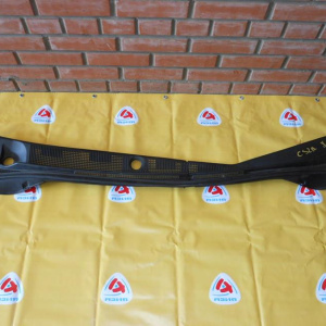 Решетка под лобовое стекло MITSUBISHI Lancer Cedia CS2A '2003