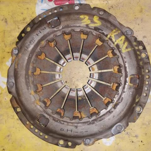 Корзина сцепления Toyota 3S-FE RAV4 SXA10 диаметр диска 23,5 см. 31210-20331/31210-20332