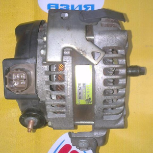 Генератор TOYOTA 2AZ-FE ACR50 4 к пластиковая крышка дефект разъема