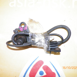 Датчик ABS Toyota Ipsum/Noah/Voxy ACM21/ACM26/AZR60/AZR65 перед, прав
