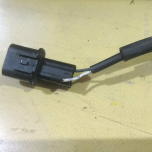 Датчик ABS Mitsubishi Lancer/Airtrek/Dion CS2A/CQ1A/CR5W/CS2W/CU2W перед, прав НЕТ ФИШКИ MR527312