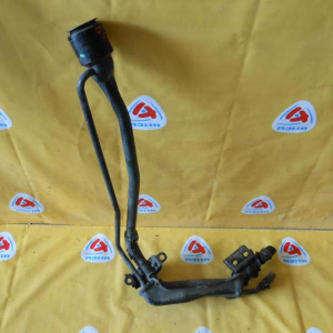 Заливная труба топливного бака Toyota Harrier GSU30