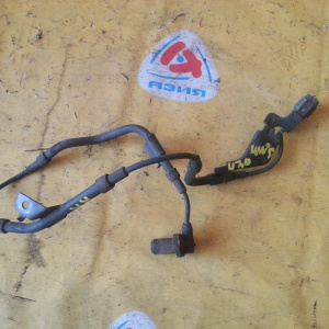 Датчик ABS Nissan Presage U30 зад, прав 4WD