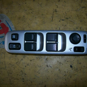 Пульт стеклоподъемника SUZUKI Aerio RC51S/RD51S перед, прав 59J20 0484T  59J20-1805T