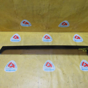 Ветровик Toyota Corolla Fielder NZE140 зад, прав