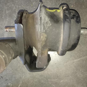 Подушка двигателя Nissan VQ35 Skyline V35 4WDL=R