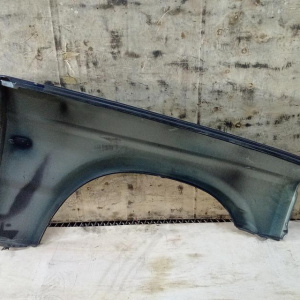 Крыло Land Rover Discovery LT/L318 '1998-2004 перед, лев