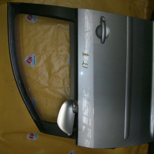 Дверь боковая Volkswagen Touran 1T1 '2003-2010 перед, лев в сборе (без зеркала)