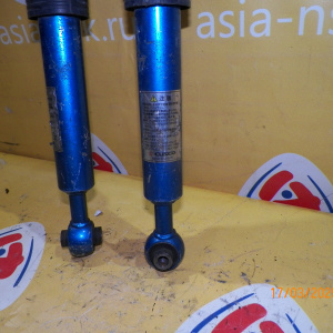 Амортизатор Toyota GCR55 Estima R Тюнинг. Продаются парой. Цена за пару. 4WD Tems