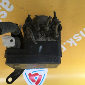 Блок ABS Toyota KSP90 Vitz
