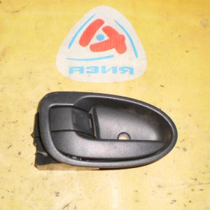 Ручка двери внутренняя TOYOTA Vitz KSP90 L внутр.