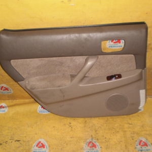 Обшивка двери Toyota Vista SV40 зад, лев Hardtop