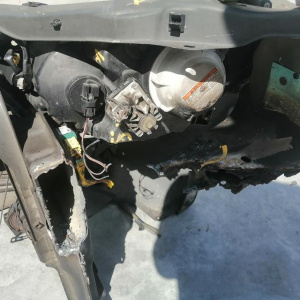 Ноускат Suzuki SX4 YB41S J20A a/t дефект крепления фар (без радиаторов)