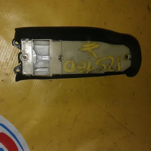 Пульт стеклоподъемника Toyota Aristo JZS160 перед, прав