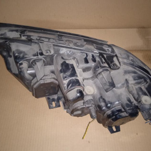 Фара BMW 7-Series E65/E66 '2001-2005 прав RHD HID-ксенон в сборе 63127165447