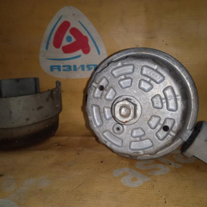 Подушка двигателя Audi AUK/BDX A6 C6/4F2 с датчиком перед, лев 4F0199379L, 4F0199379AT, 4F0199379BH