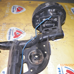 Балка Nissan Z12 Cube DRUM ABS. В сборе. R