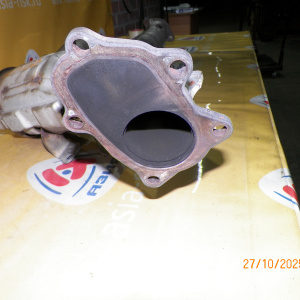 Глушитель Subaru Forester SG5 EJ205 штаны с катализатором