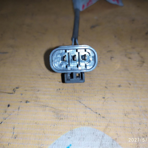 Датчик кислородный Nissan KA24 Presage U30 3 конт., номер 1 A24-A71 043
