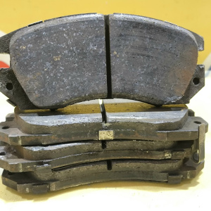 Колодки тормозные Subaru Legacy BD5/BD9/BG5/BG9/BGC/GC8/GF8 EJ20G ОСТАТОК 50% F 26269AA181/PF-7247