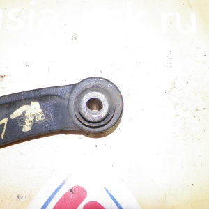 Рычаг Mazda LY3P MPV R в 2WD/4WD Кривой (полумесяц).