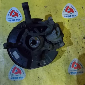 Ступица TOYOTA NNP11 Porte перед, лев ABS. В сборе. Скоба V22.