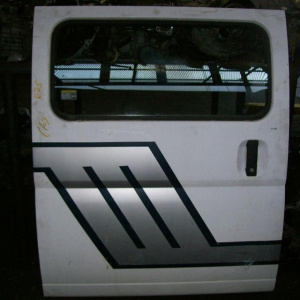 Дверь боковая NISSAN Caravan E25 зад, прав (цена за голое железо)