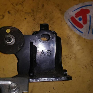 Крепление подушки ДВС Toyota 2AD RAV4 ALA49 4WD U660F L