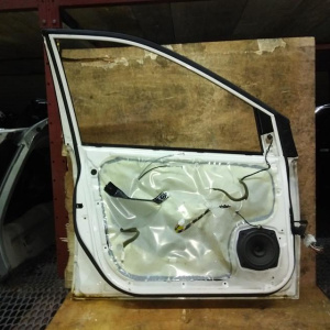 Дверь боковая SsangYong Actyon CJ/C100/QJ/Q100/DJ/D100 '2005- перед, лев в сборе (дефект,  вмятины, ржавчина)