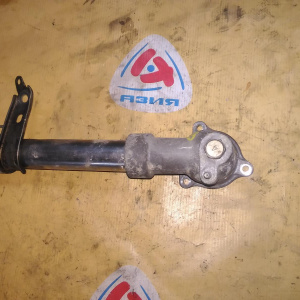Корпус термостата Toyota 16321-20030 + 16322-20031 MCU15/MCR40/MCU28/MCU38 1MZ/3MZ VVT-i железный ( крышка )