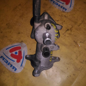 Корпус термостата Toyota USF40 1UR-FSE с корпусом