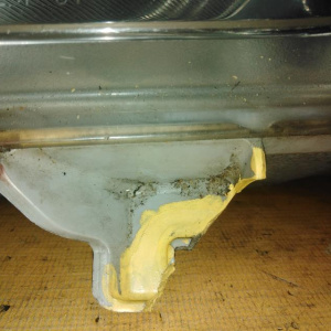 Туманка Kia L K5 TF '2010- дефект крепления