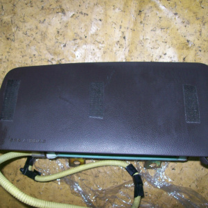 Подушка безопасности Toyota Hiace KZH106 пасс  (с зарядом)