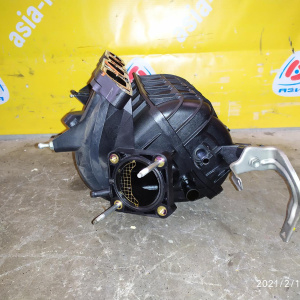 Коллектор впускной Toyota 1ZR-FE/2ZR-FE Premio ZRT260 17120-37020/17120-37021