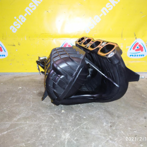 Коллектор впускной Toyota 1ZR-FE/2ZR-FE Premio ZRT260 17120-37020/17120-37021