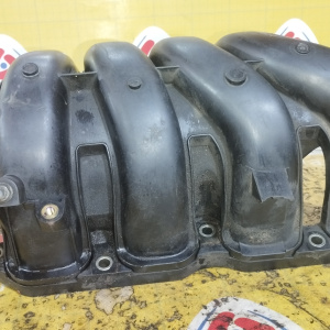 Коллектор впускной Toyota 1ZR-FE/2ZR-FE Premio ZRT260 17120-37020/17120-37021