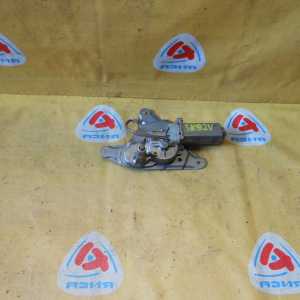 Моторчик привода дворниками Mazda Bongo SK82V R (на 5ю дверь) S41A67450