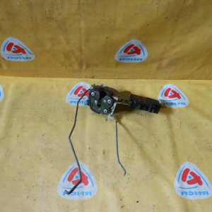 Замок двери Subaru SF5 Forester перед, лев