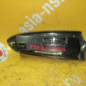 Пульт стеклоподъемника Chevrolet TrailBlazer GMT360/KC перед, прав пассажир, подогрев сидения, серая панель 15180073