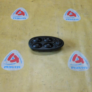 Пульт стеклоподъемника Rover 75 RJ перед, прав (дефект, скол)