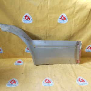 Накладка на дверь SUZUKI Escudo TD11W '1994-1997 5door деф. зад, прав