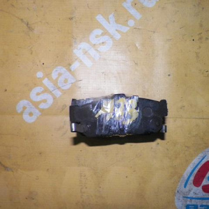 Колодки тормозные Nissan Cefiro A33 R
