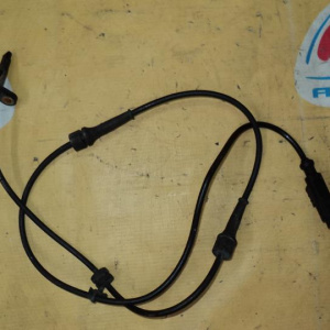 Датчик ABS Nissan Cube Z11 перед, лев