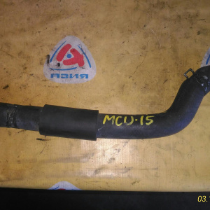 Патрубок  радиатора Toyota 16571-20030 Harrier MCU15 1MZ R F верх