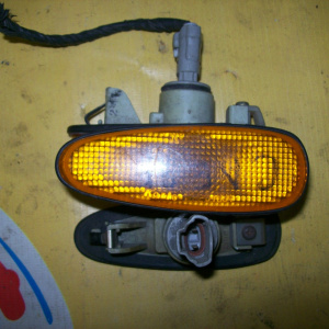 Повторитель в крыло Mazda Eunos 500/Efini MS-8 CAEPE