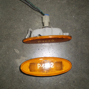 Повторитель в крыло Mazda Capella GWEW