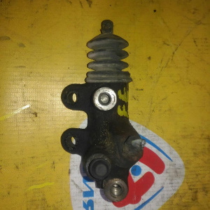 Рабочий цилиндр сцепления Toyota RAV4 ACA20 1AZ-FE