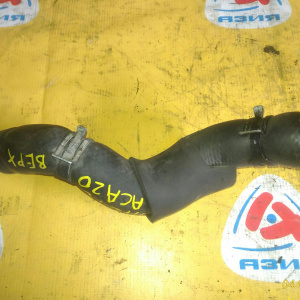 Патрубок  радиатора Toyota RAV4 ACA20 1AZ в F верх.