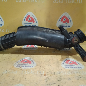 Патрубок интеркулера Mercedes, A2710902137 C-Class W203/W204 M271KE18ML от компрессора демпфер