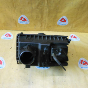 Корпус воздушного фильтра Ford Escape LFAL3/ZD/R3 L3 '2008-